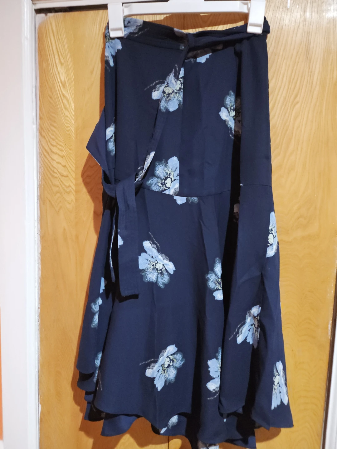 Club Monaco Navy Floral Midi Skirt - photo 3