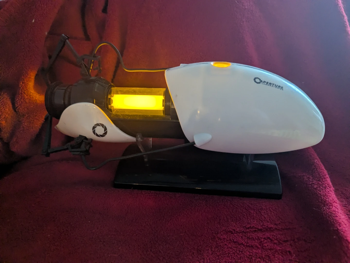 Aperture Science Handheld Portal Device replica - photo 2