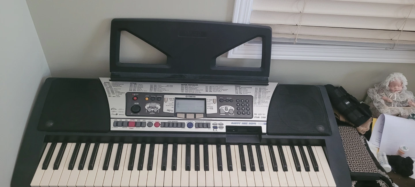 Yamaha PSR-350 Keyboard