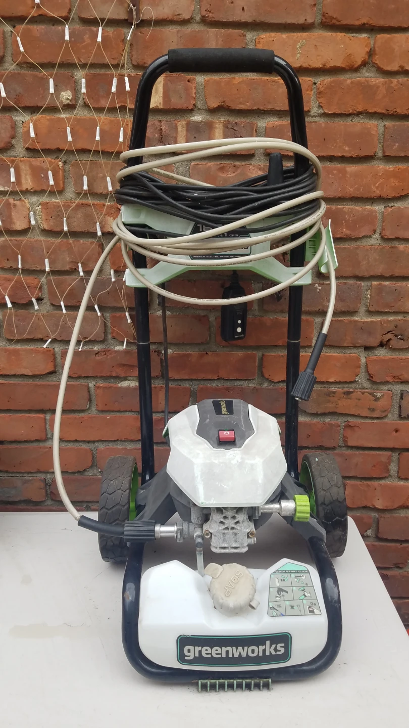 GreenWorks Electric Pressure Washer No Sprayer Read Description