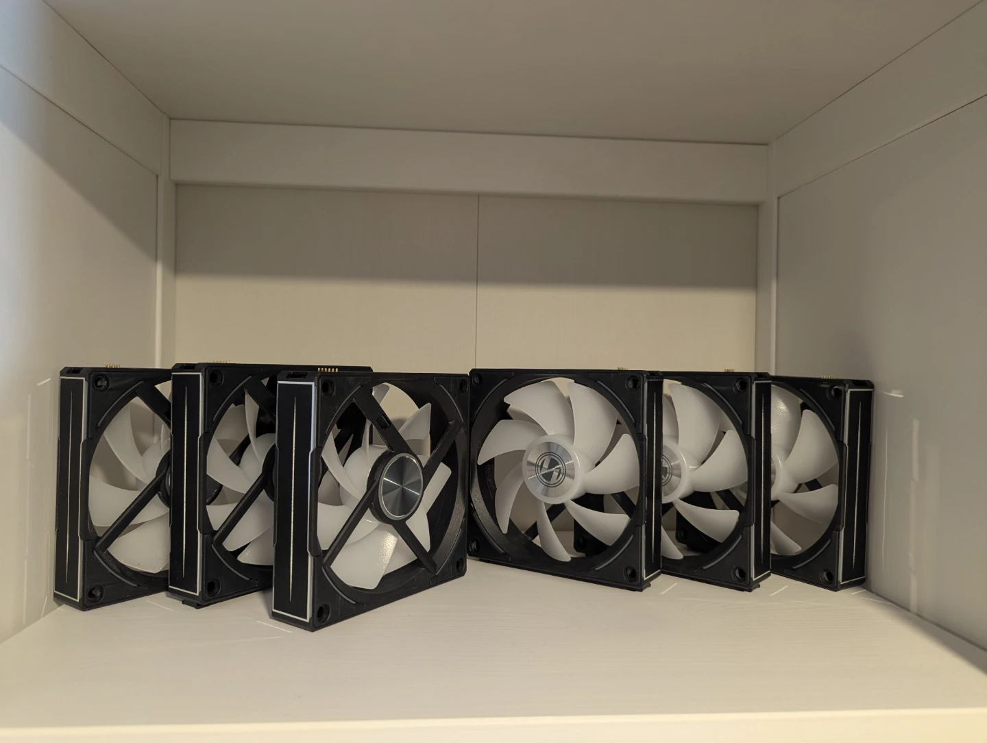 Lian Li ALv2 Unifans (120 mm) - photo 4