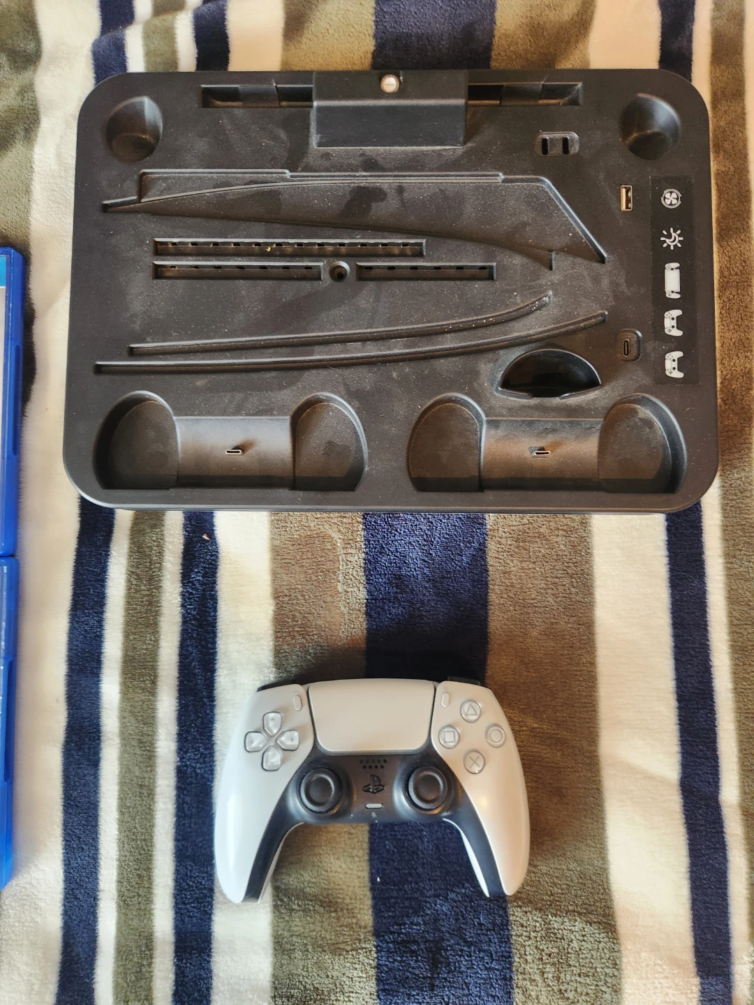 PlayStation 4,5 and  xbox one Games and Controller and dock. - photo 2