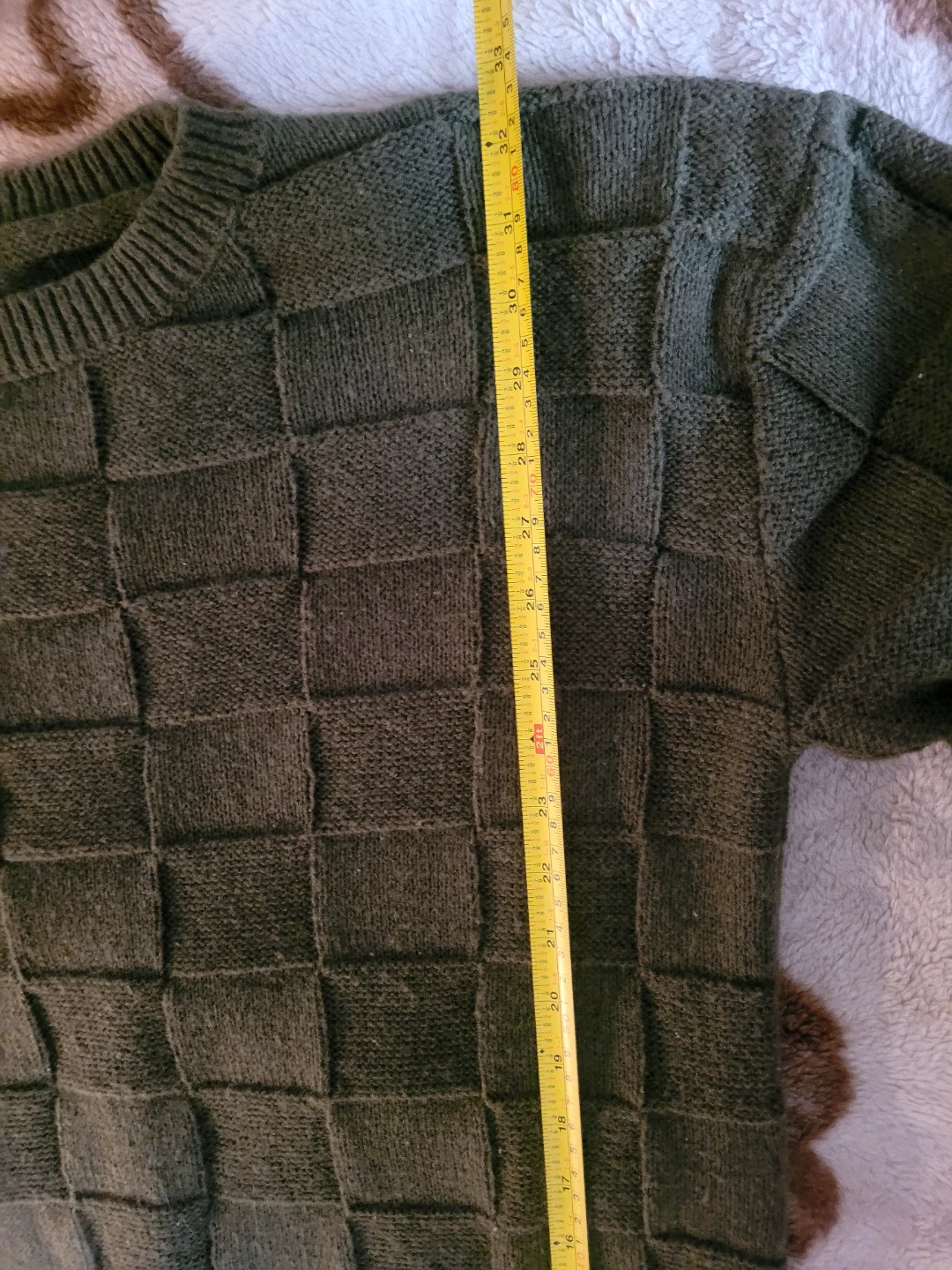 Green Textured Sweater - Size Medium🥕 - photo 2