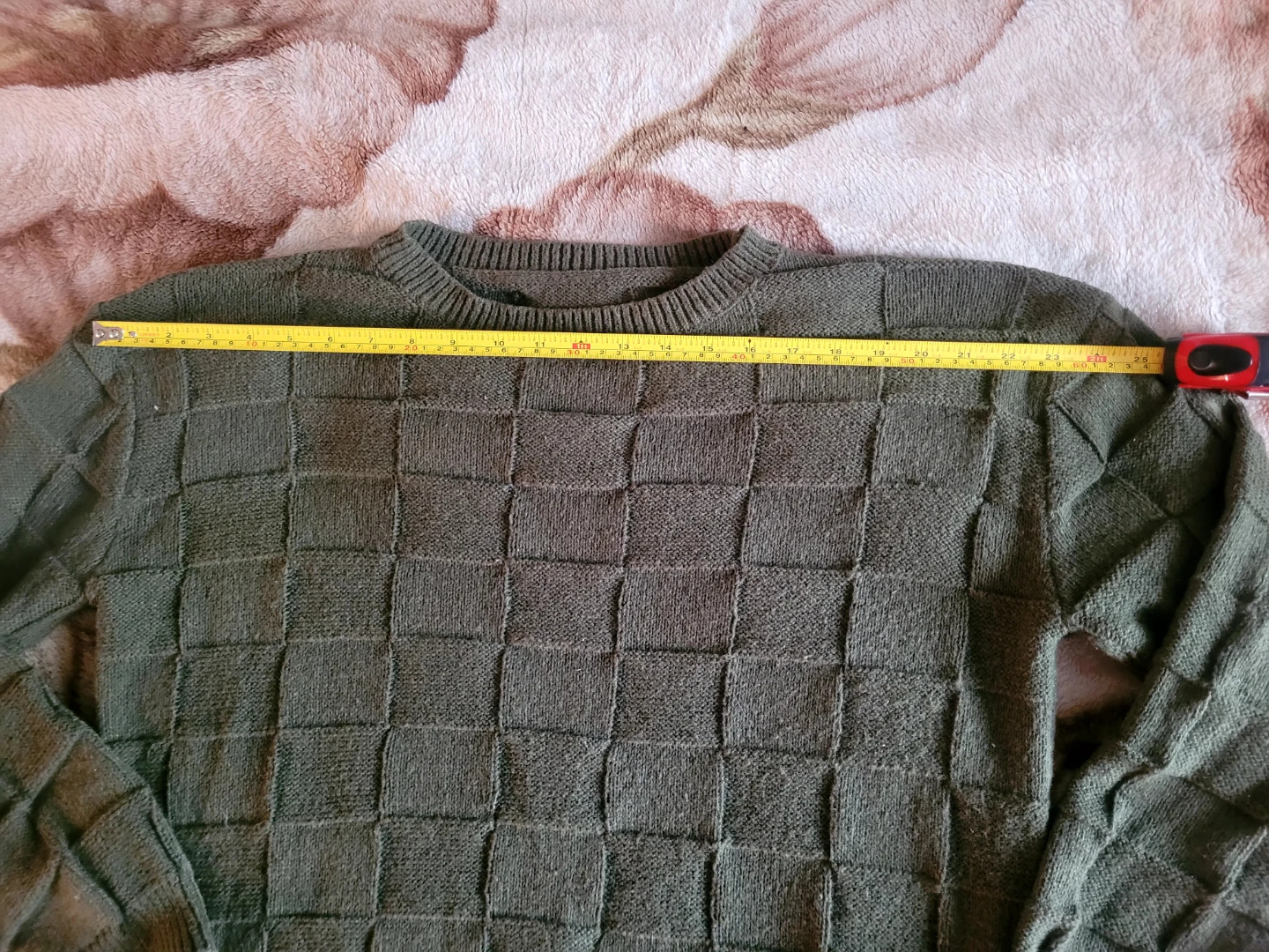 Green Textured Sweater - Size Medium🥕 - photo 3