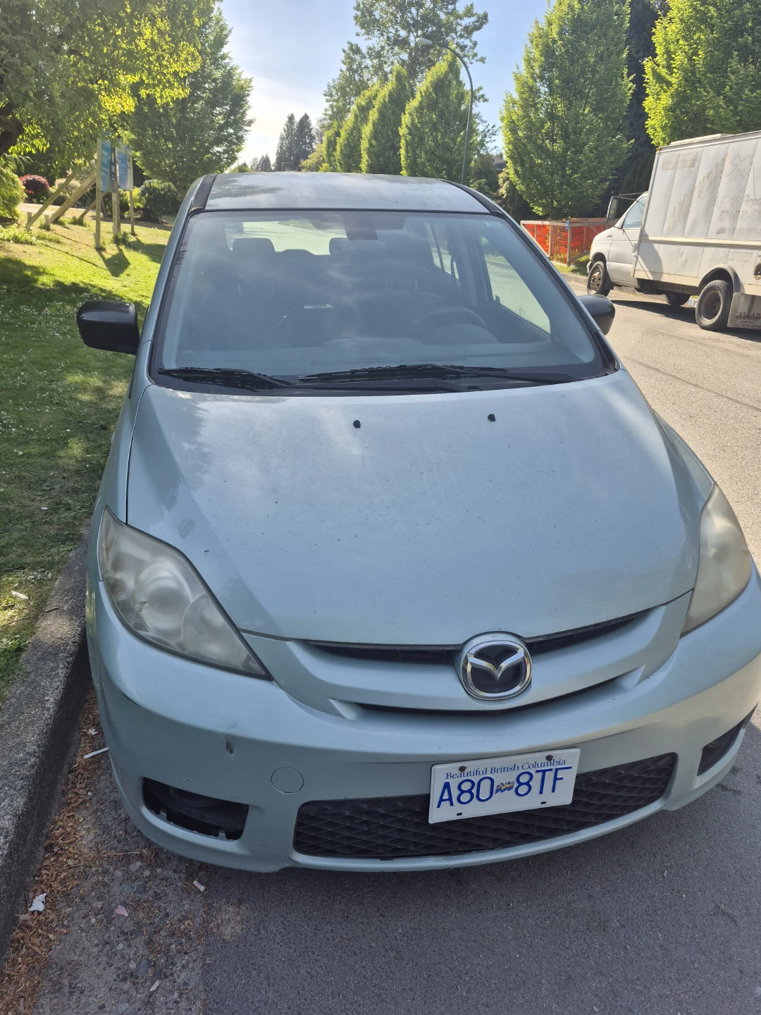 Mazda 5 Minivan - photo 2