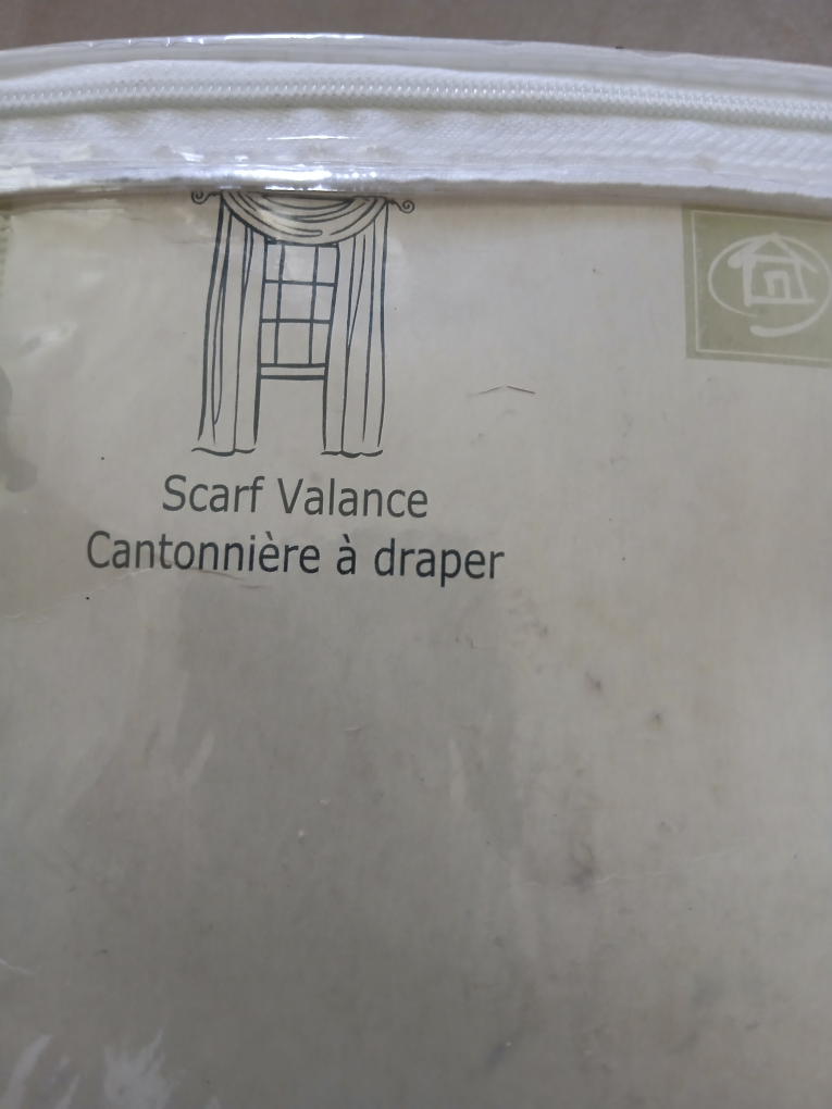 NEW Home Ascot Scarf Valance
