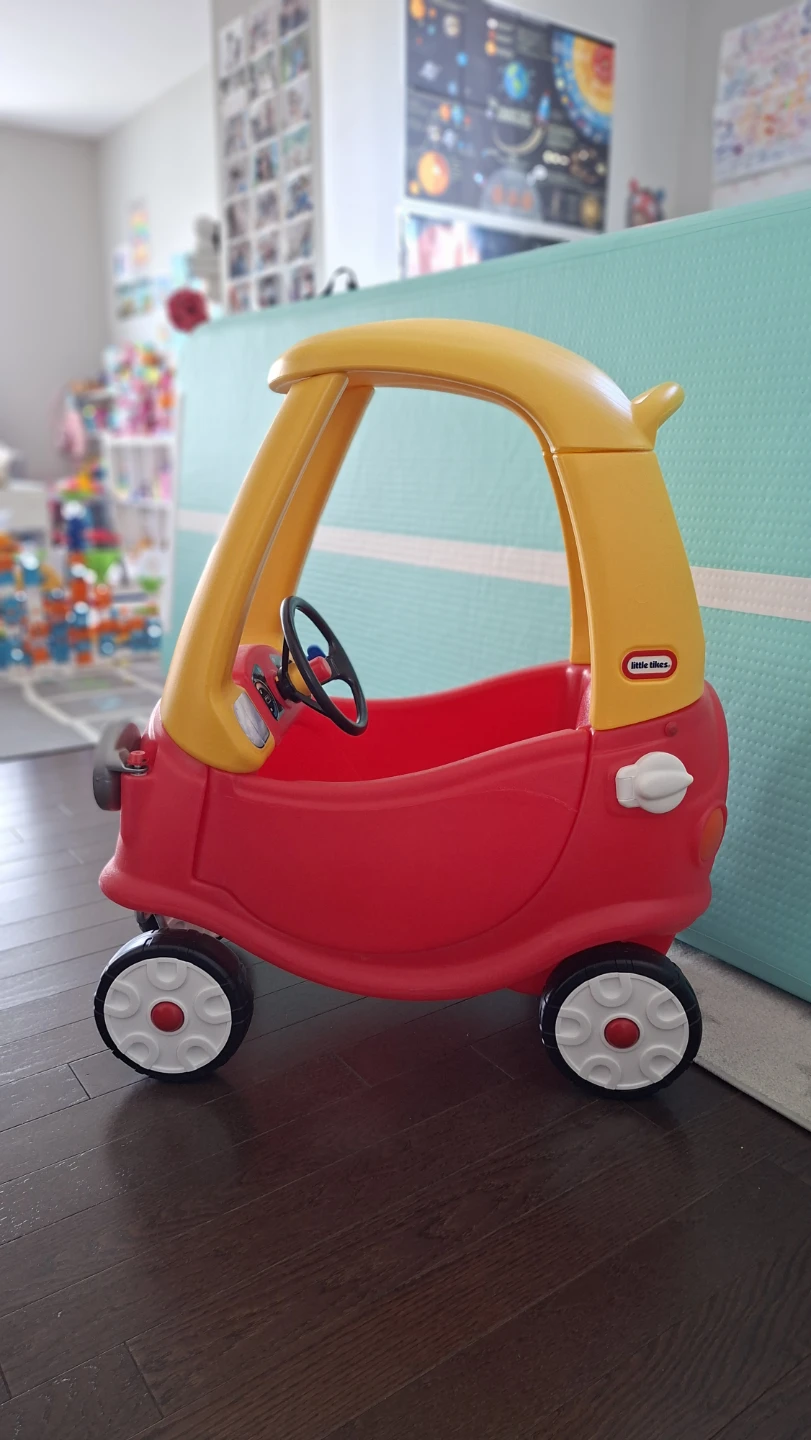 Little Tikes Cozy Coupe Ride-On Toy Car - photo 5