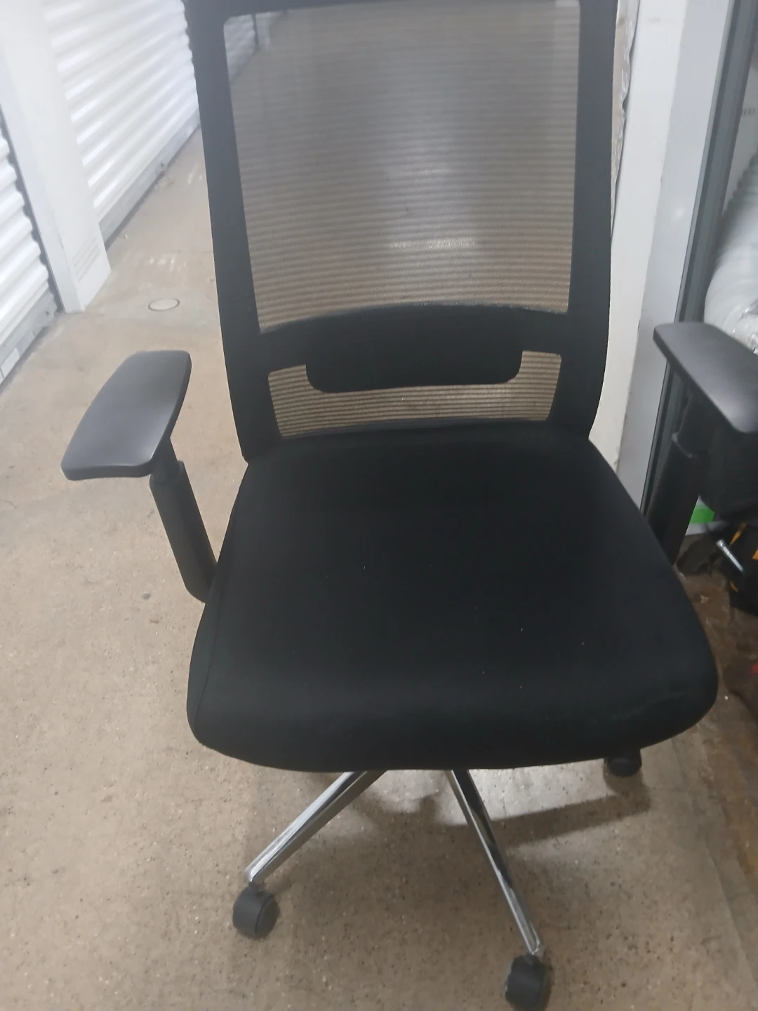 2 office chears 50 each - photo 5