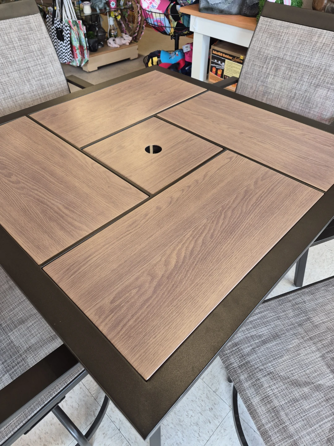 New Square Outdoor Dining Table Set with 4 swivel Chairs - photo 3