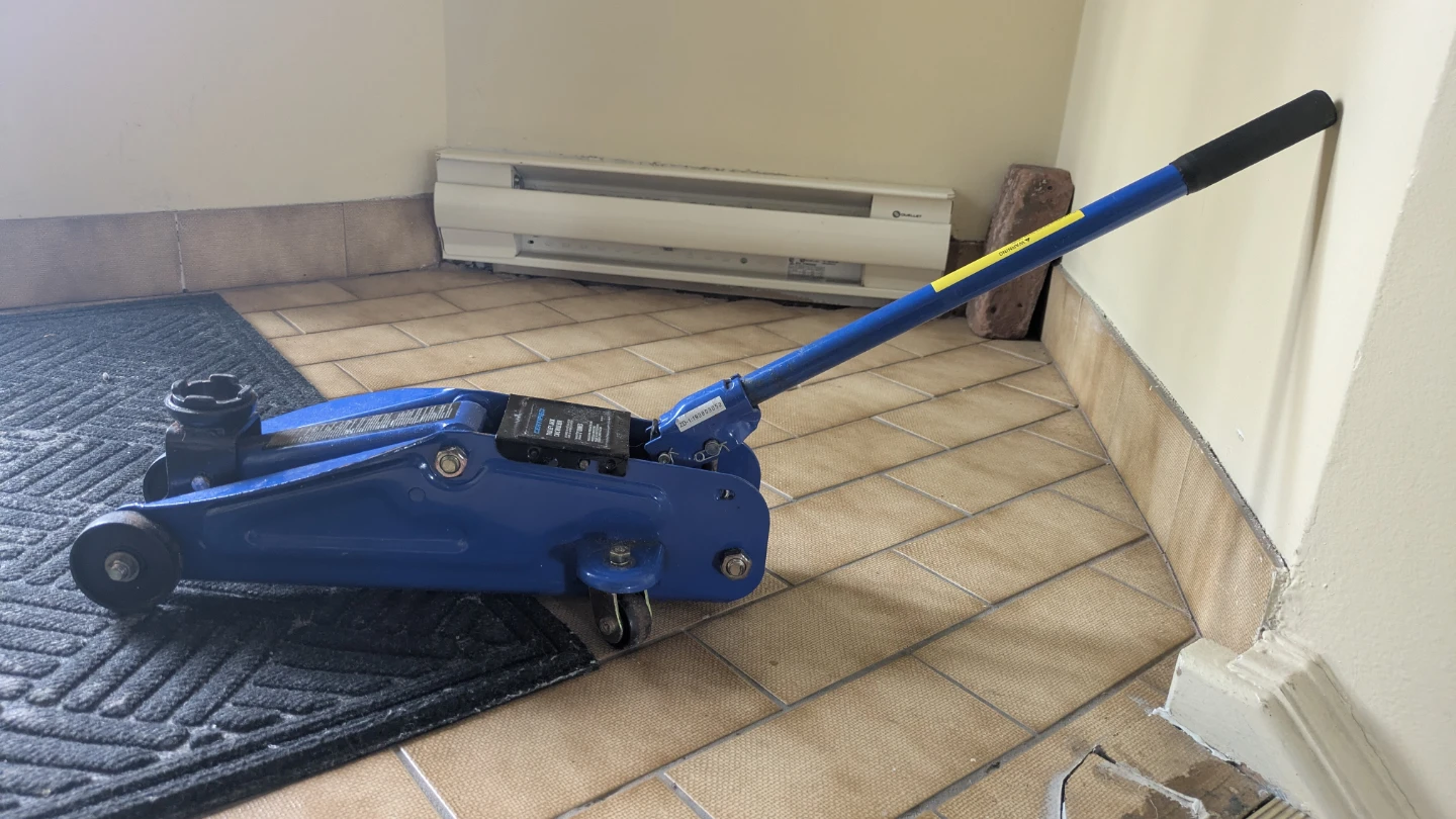 Certified 2 Ton Trolley Jack and 20" Lug Wrench Set - photo 3