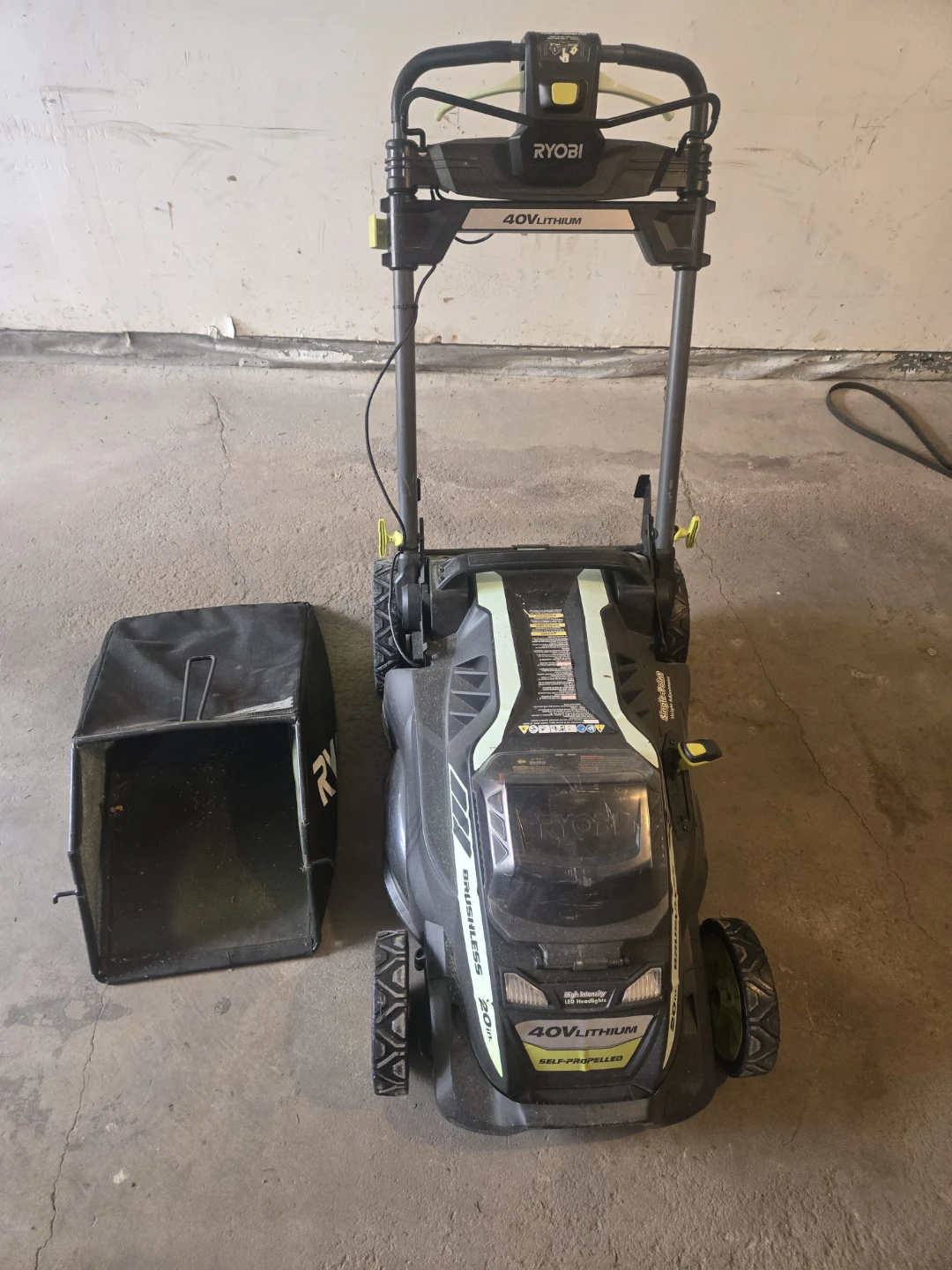 RYOBI Lawnmower 40V brushless 20" self propelled