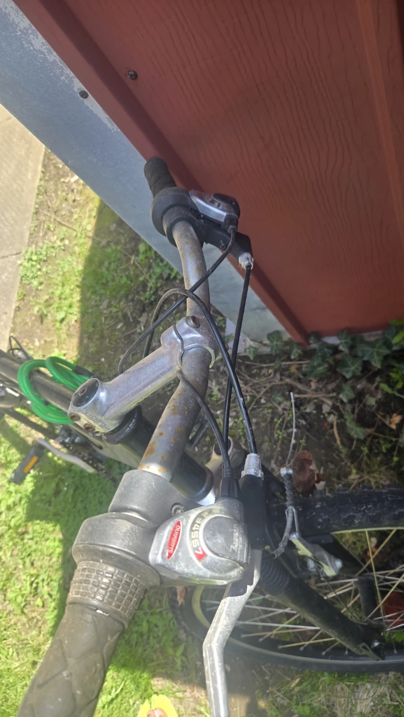 Red "Adventure" Bicycle & Black Mountain bike - photo 3