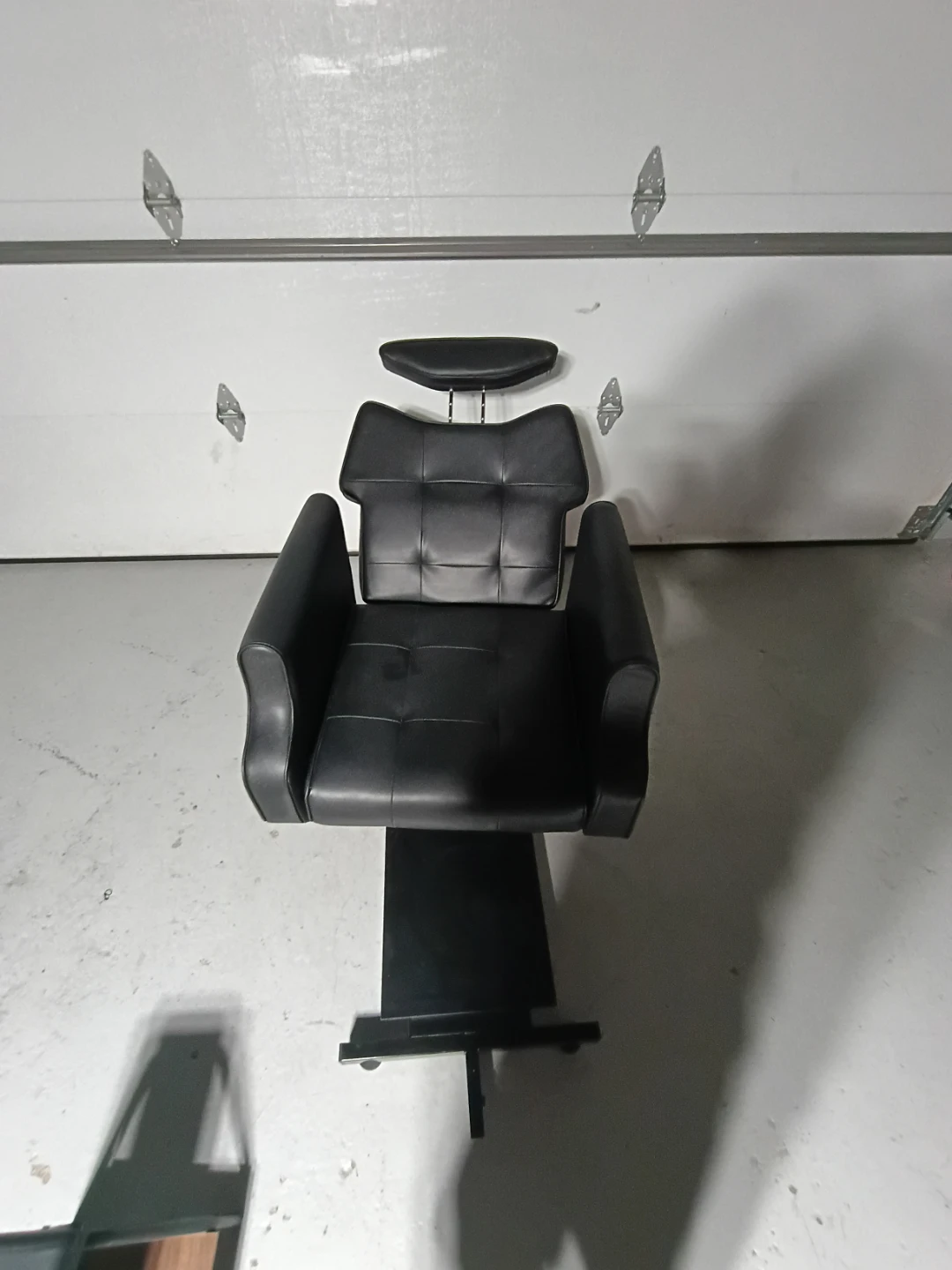 Black Barber Chair with Footrest - photo 4