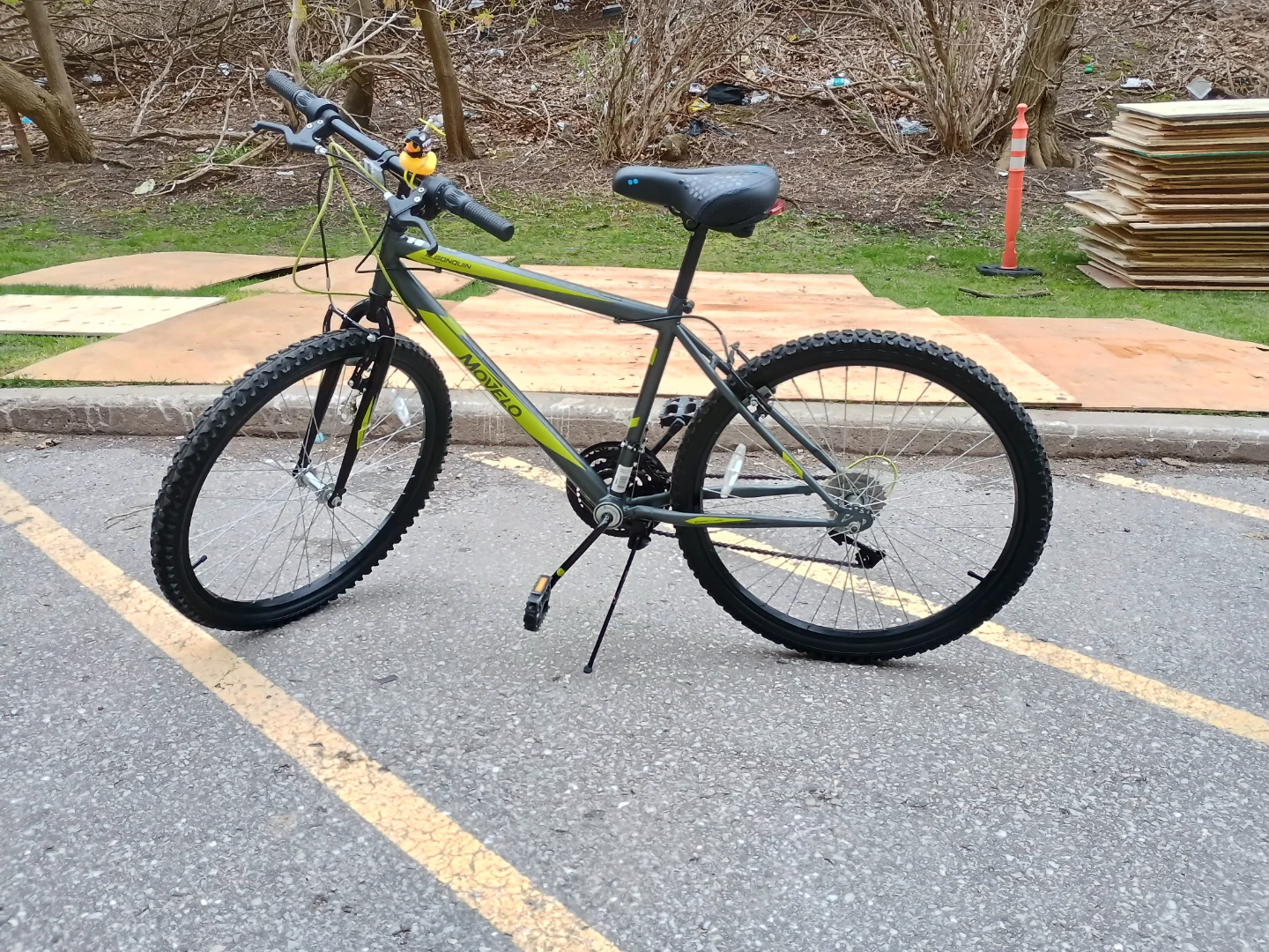 Almost Brand new 26 inch Mountain Bike for sale - photo 2