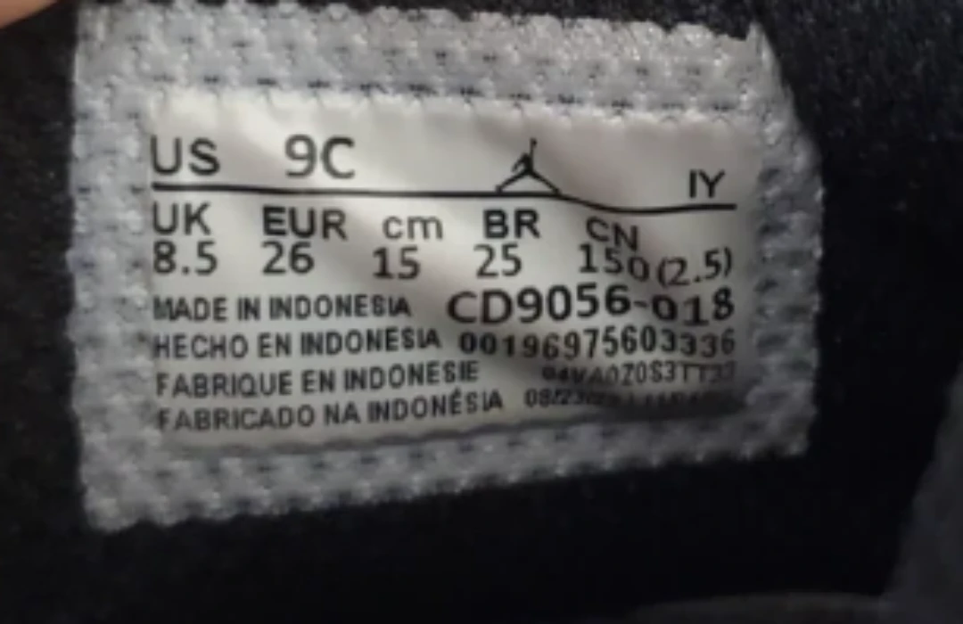 Jordan 1 Toddler Sneakers US 9C - photo 2