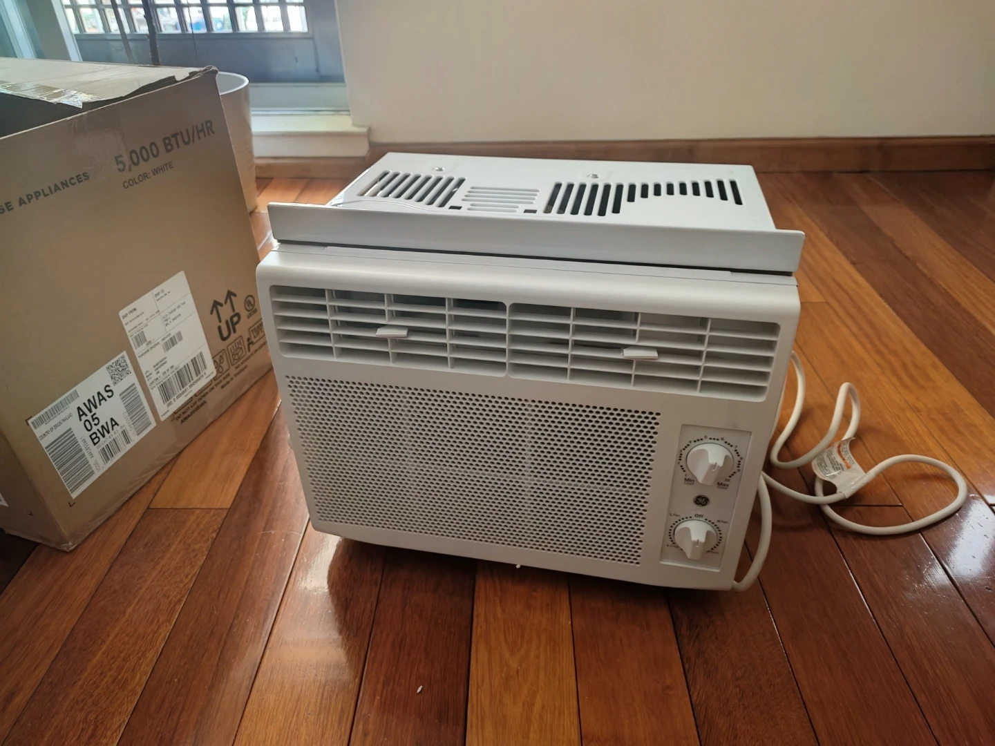 GE Appliances Room Air Conditioner - 5,000 BTU/HR White - photo 3