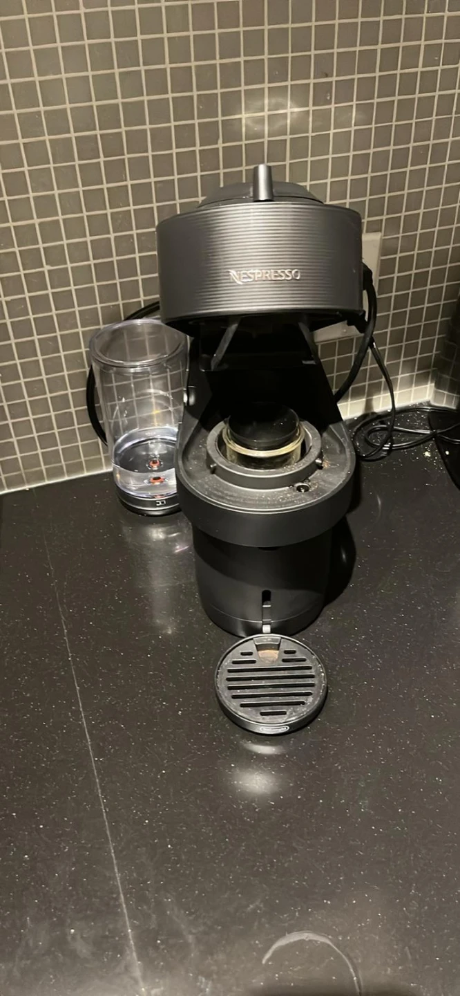 Nespresso Vertuo Pop+ Coffee Machine - Liquorice Black - photo 2