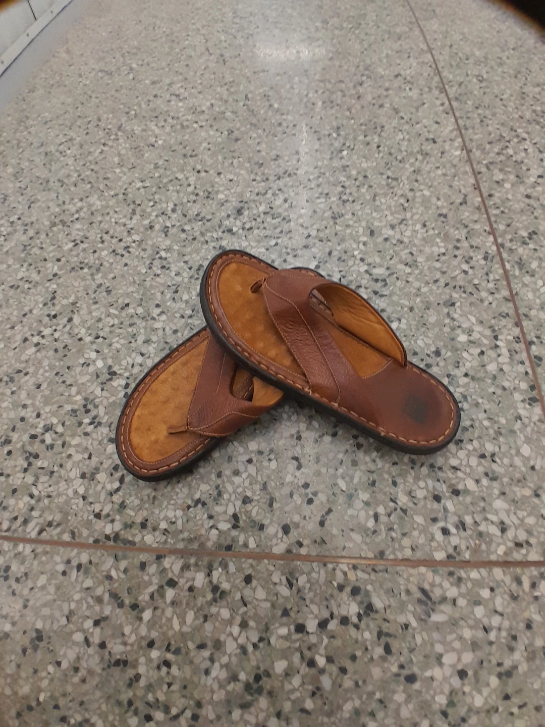 Brown Leather Flip Flops Original J&M Size 11 - photo 2