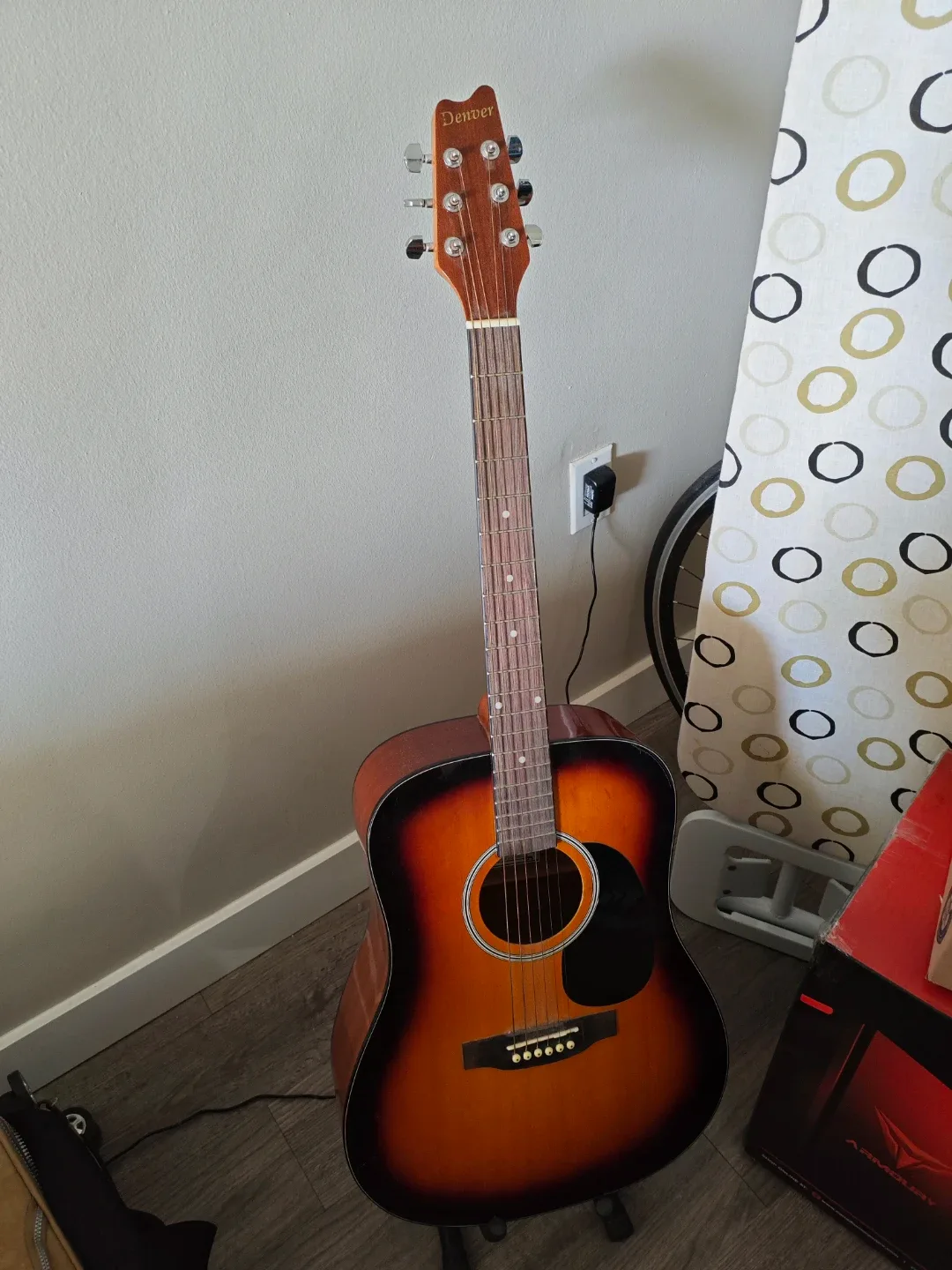 Like New Denver DD44S-SB Acoustic Guitar