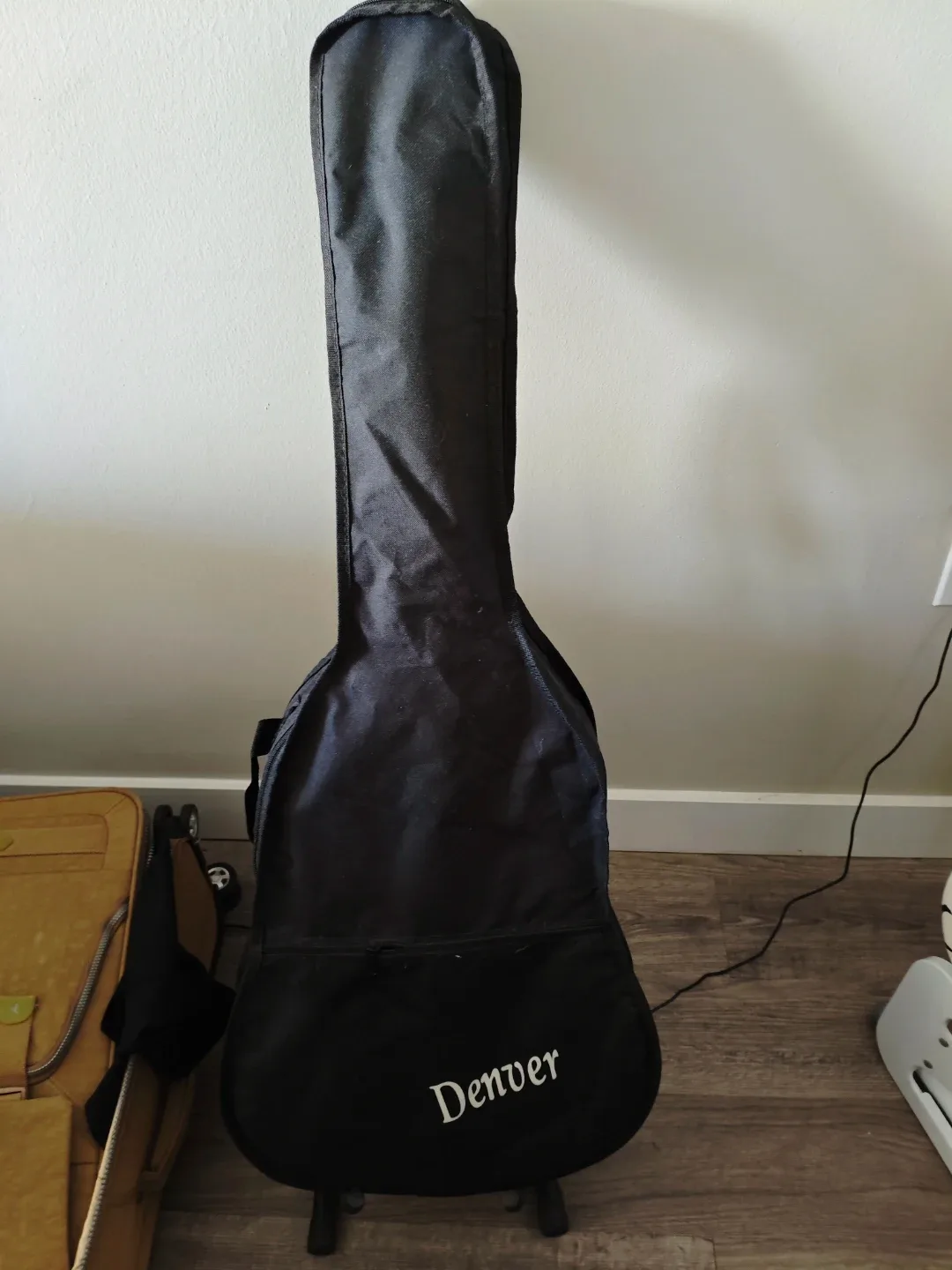 Like New Denver DD44S-SB Acoustic Guitar - photo 3