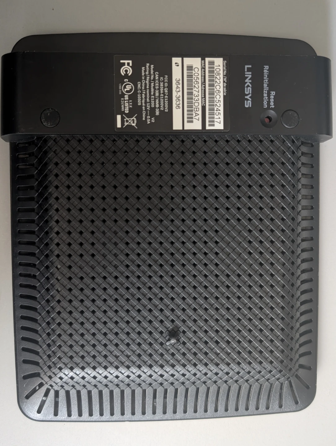 Linksys E1200 Wireless-N Router - photo 3