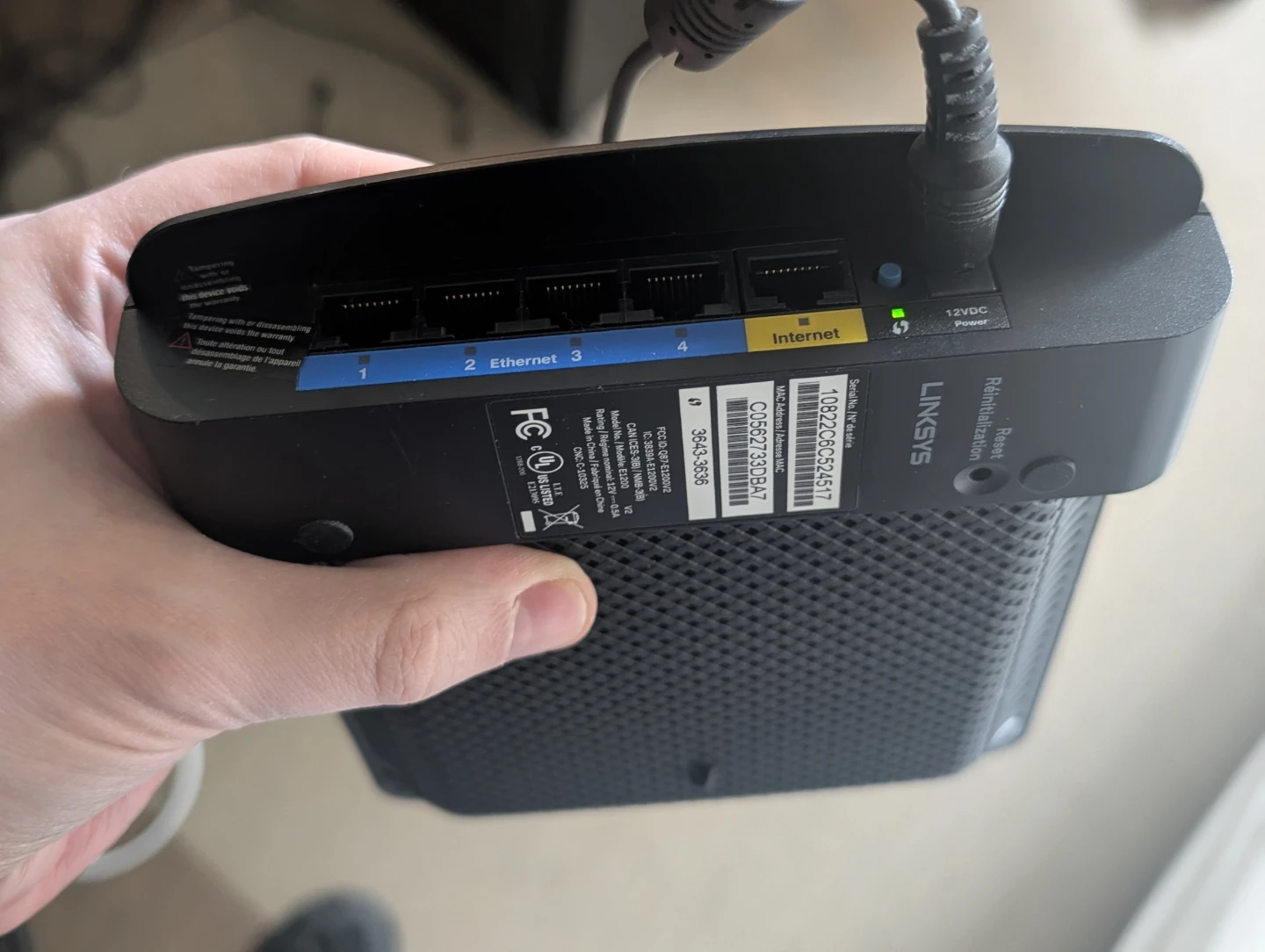 Linksys E1200 Wireless-N Router - photo 4