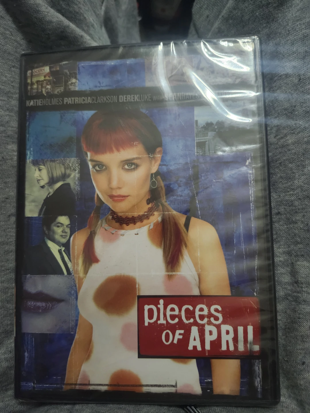 Pieces of April DVD