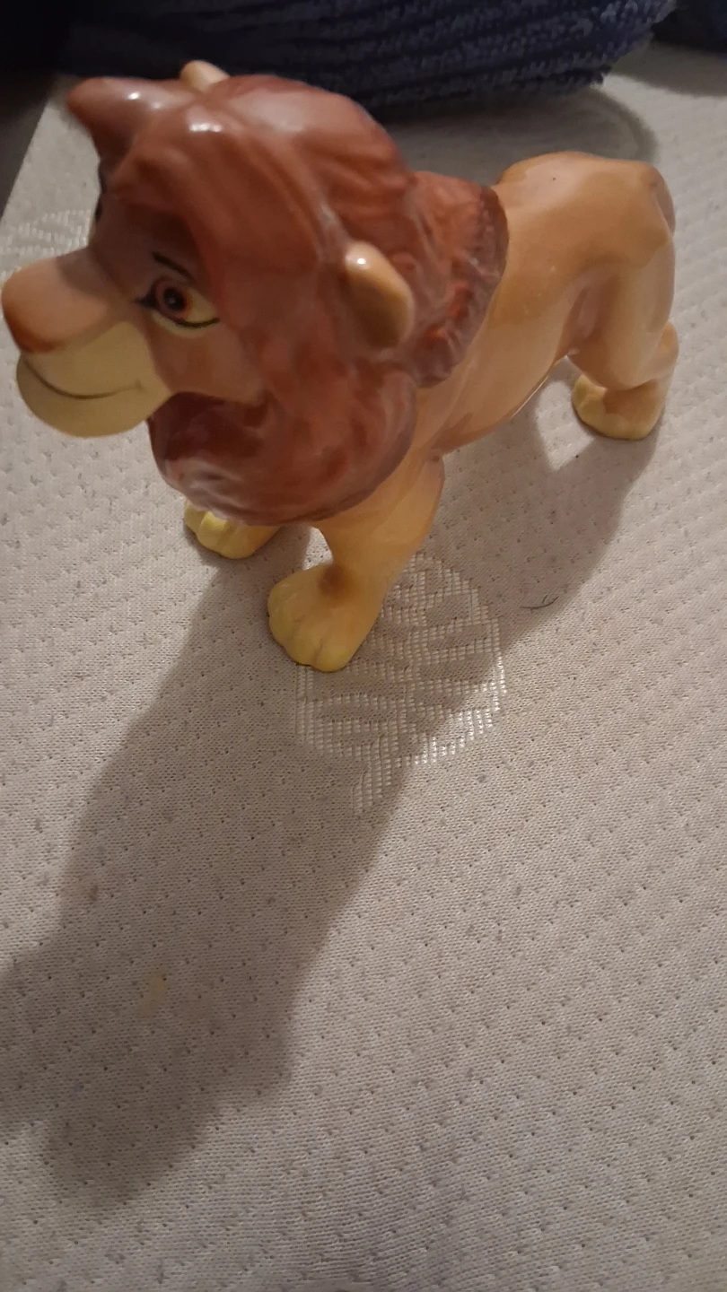 Lion king statue - photo 2