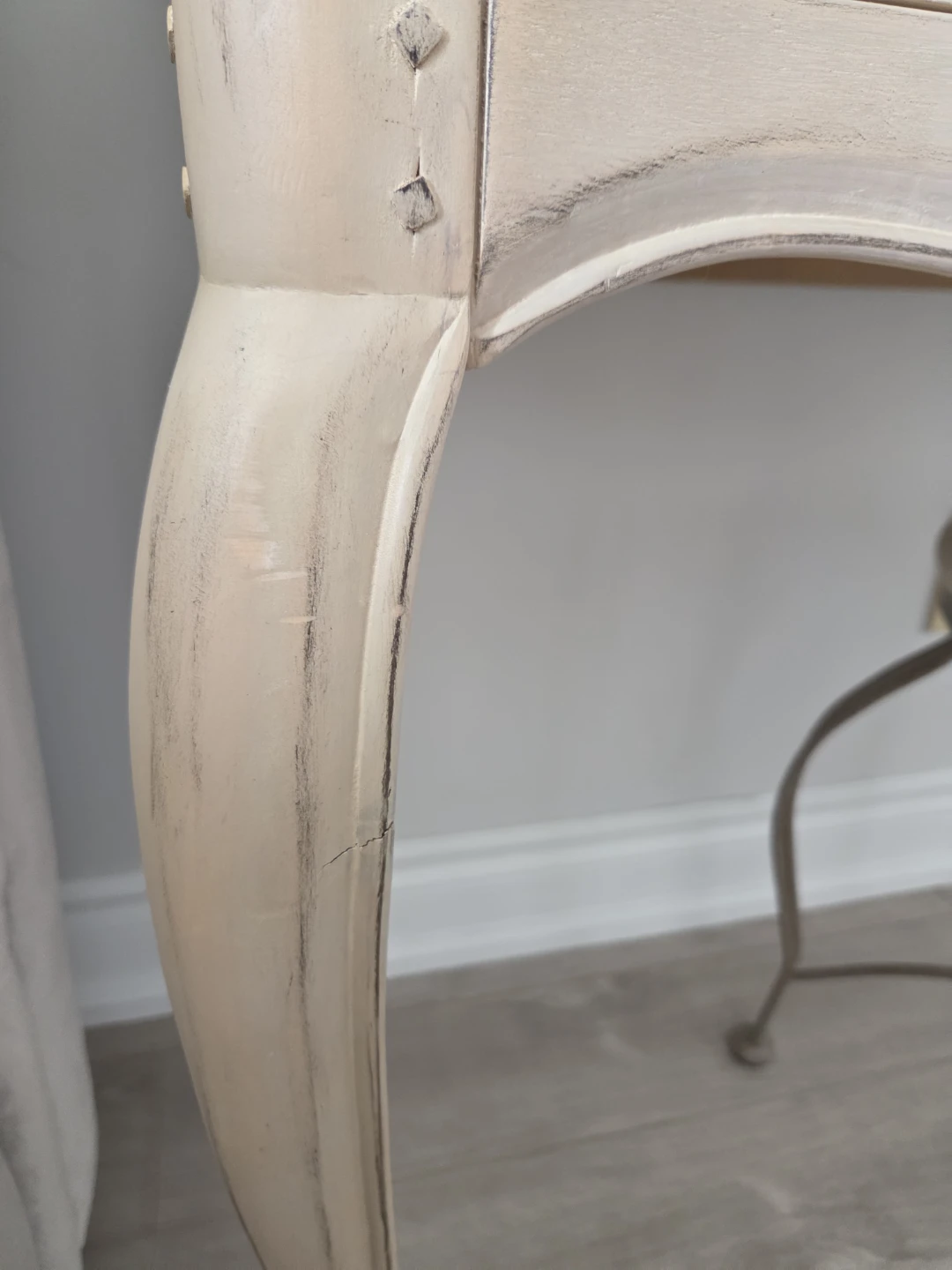 Vintage Vanity Table with Stool - photo 3