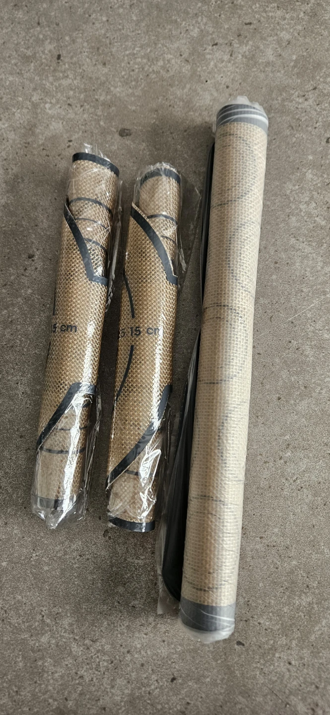 Bread sling and macaroon mat