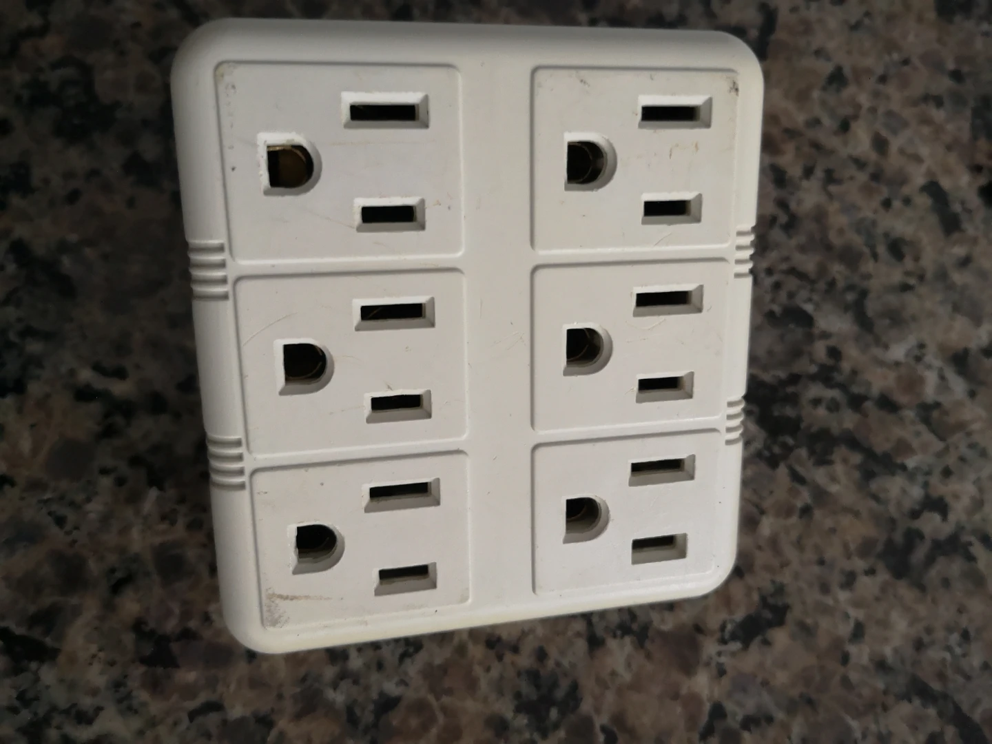 Litesun 6-Outlet Power Tap Adapter