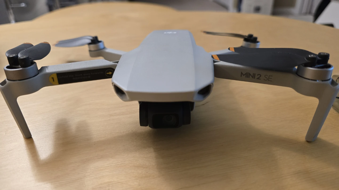 DJI Mini 2 SE Drone with Controller - photo 2