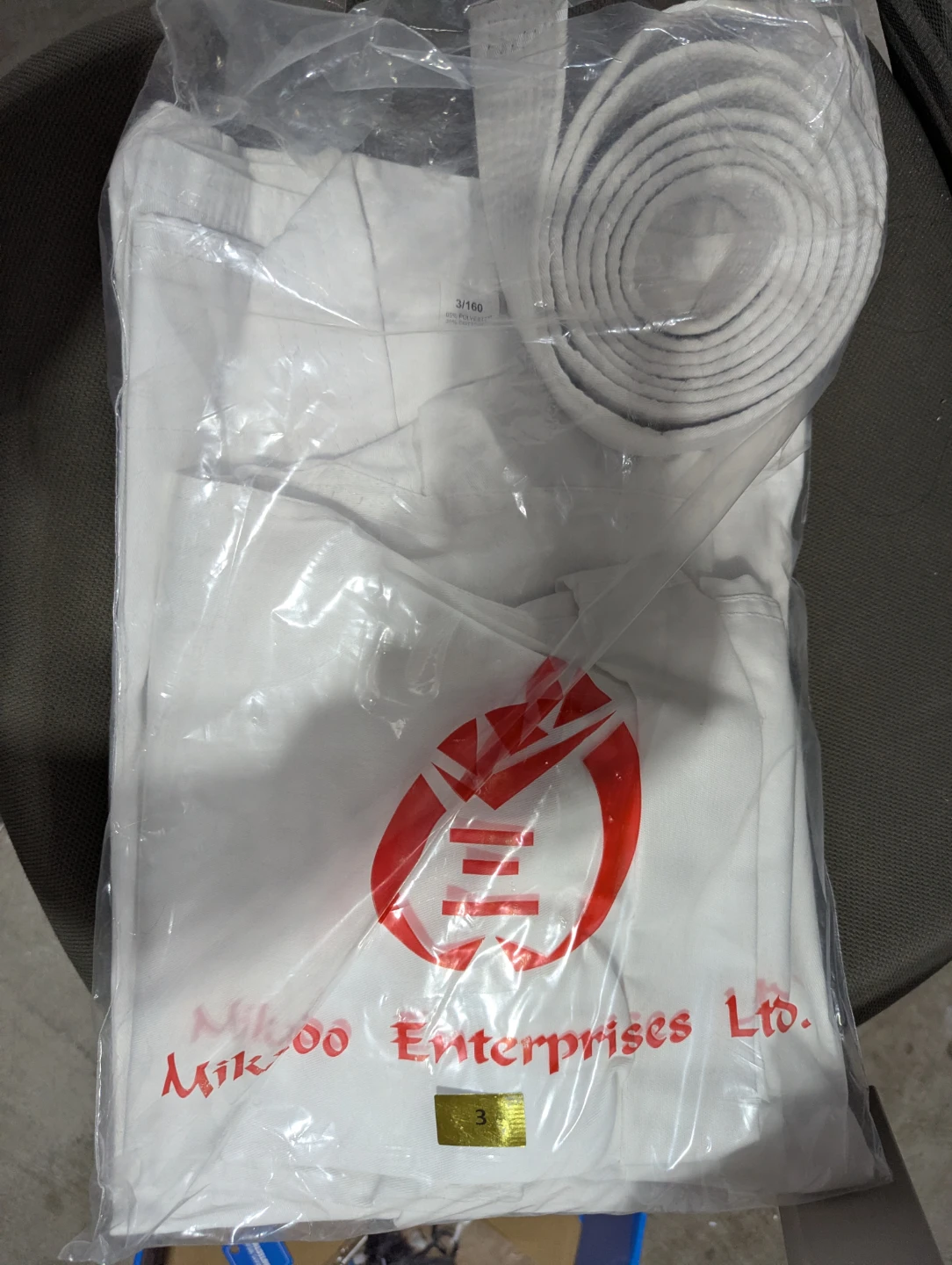 Mikoo Enterprises Ltd. Karate Gi Set with Belt Size 3/160 - photo 3