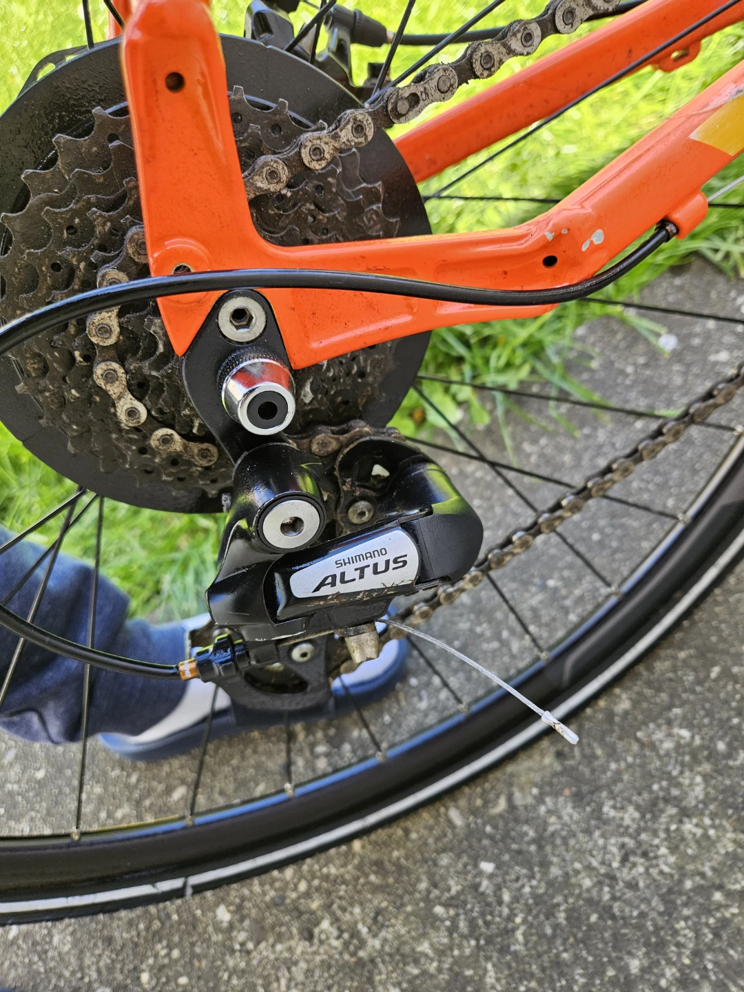 Specialized Sirrus Hybrid Bike - photo 4
