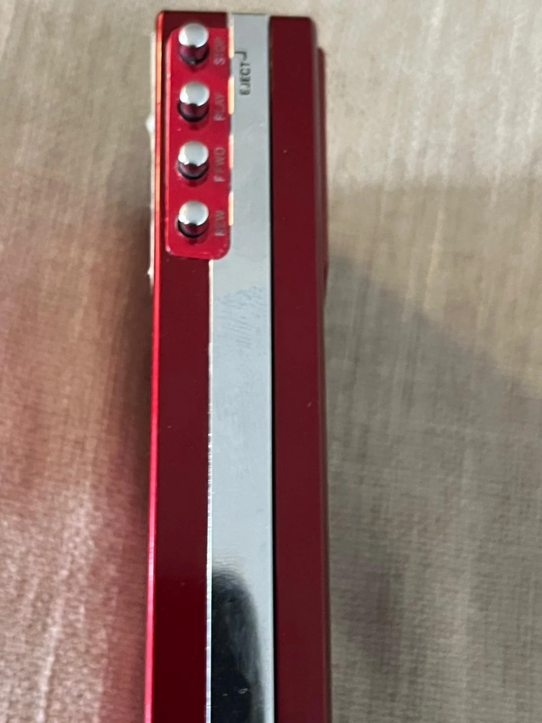 Sanyo JJ-F4 Stereo Radio Cassette Player - Red - photo 4
