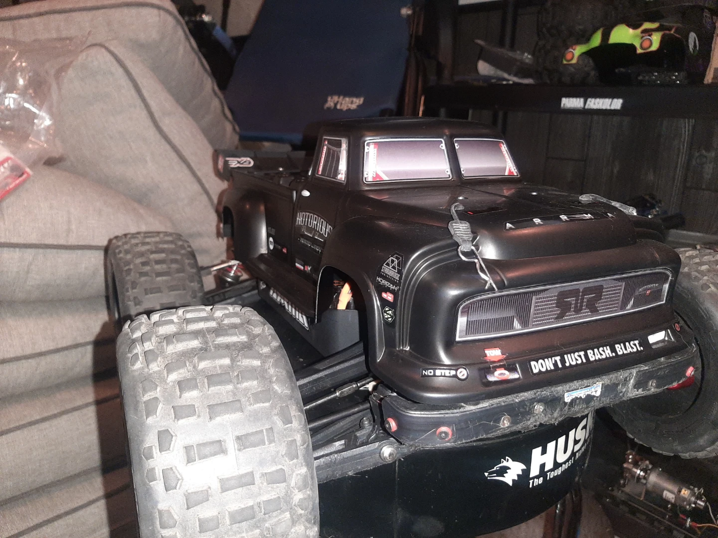 Arrma outcast 6s