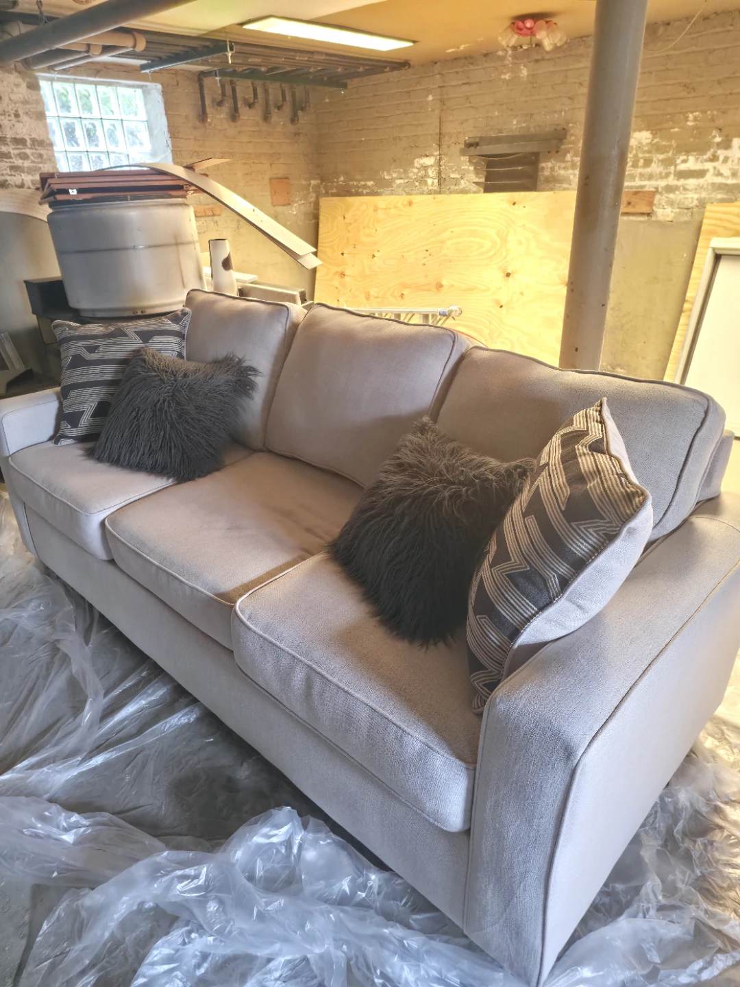 Modern 3-Seater Sofa – Like New! (Only 1 month of use) - photo 2