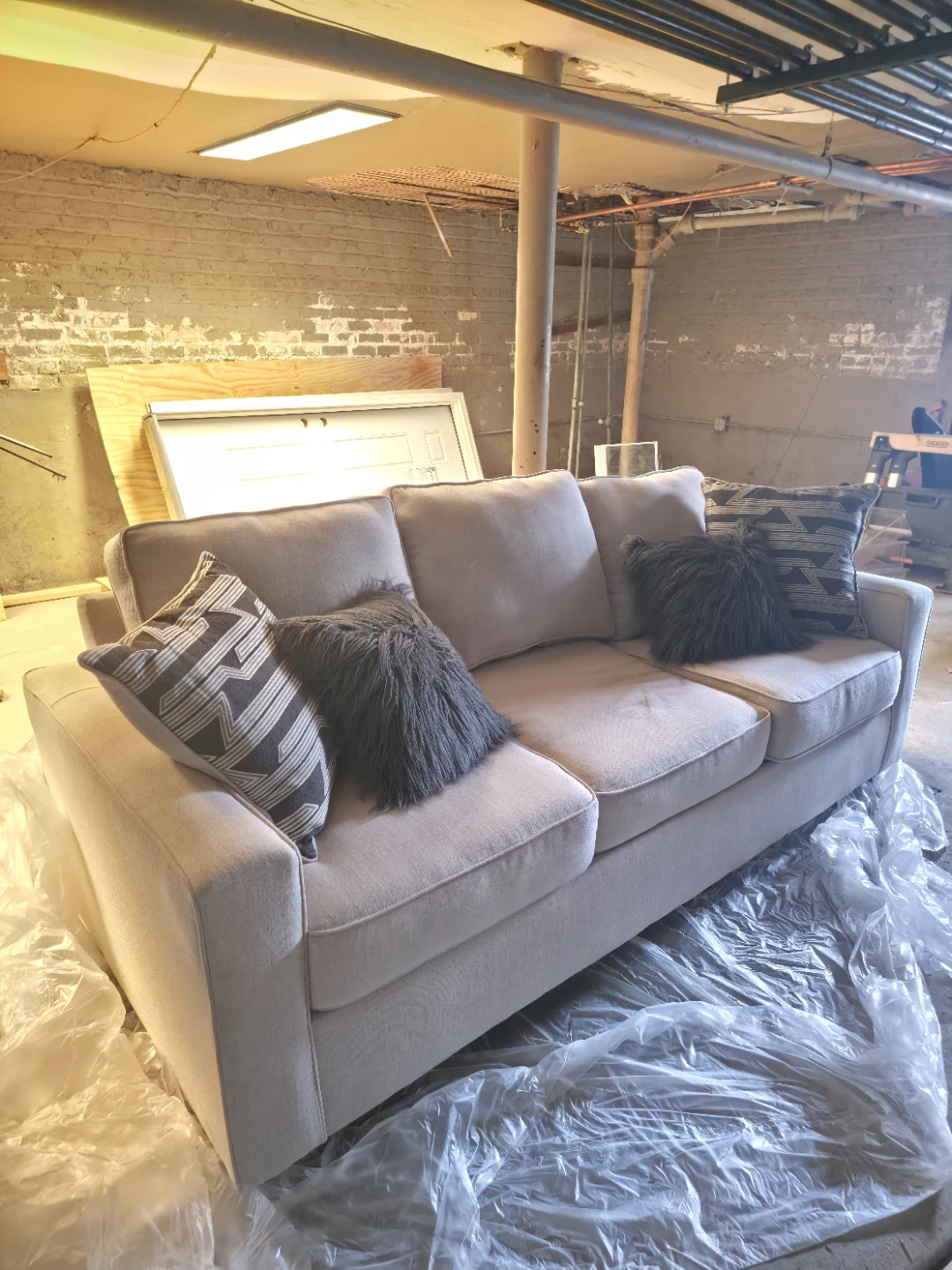Modern 3-Seater Sofa – Like New! (Only 1 month of use) - photo 5