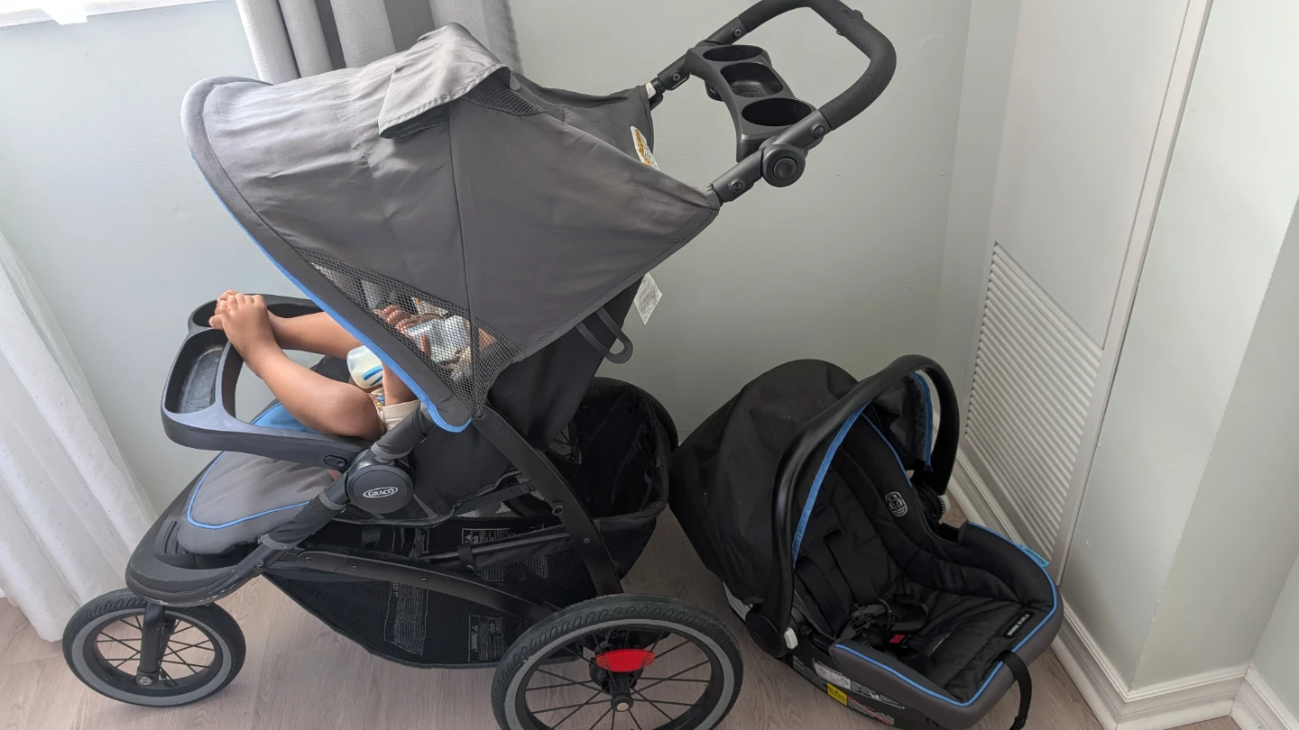 Graco Travel System with SnugRide 35 Lite LX Car Seat - photo 4