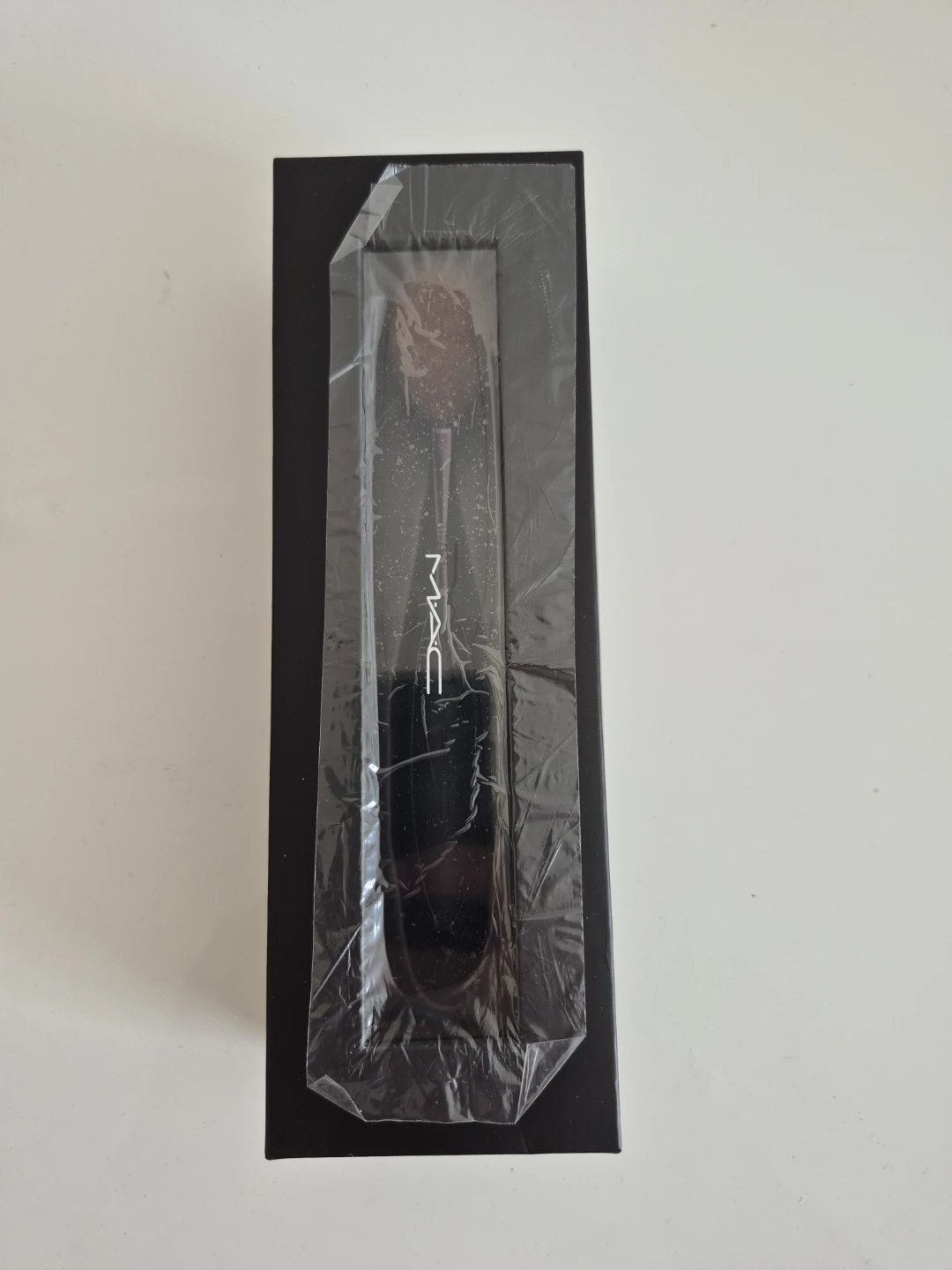 MAC Oval Brush