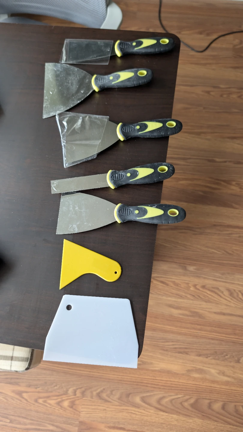 Set of 6 Putty Knives and Scrapers