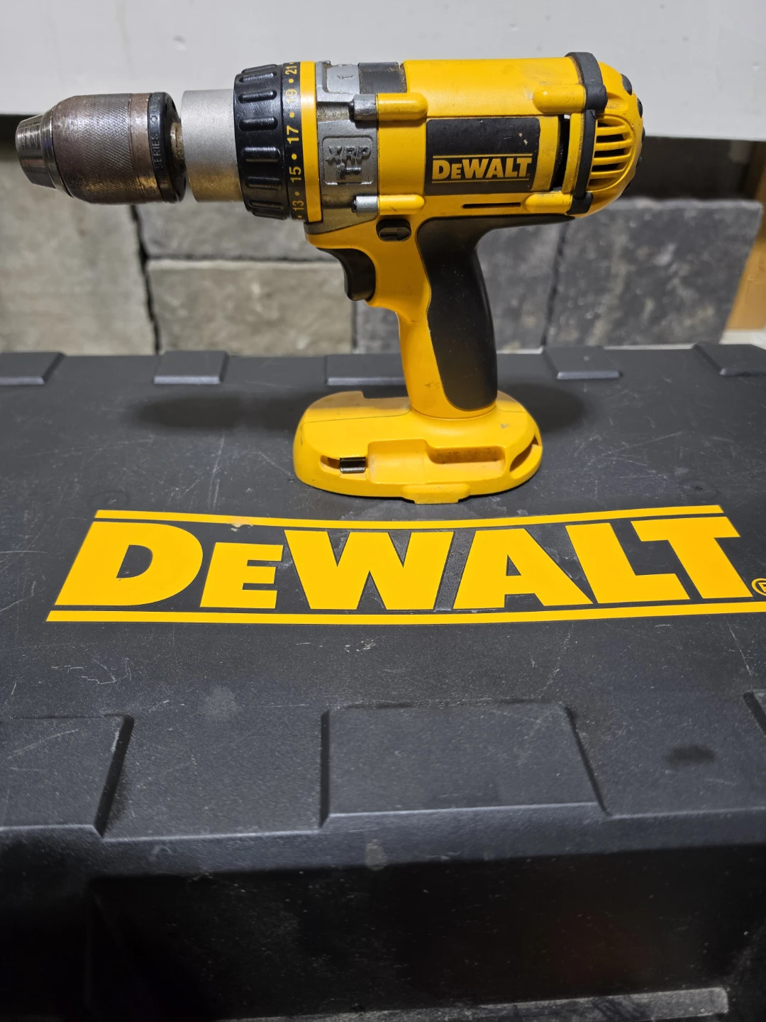 DeWalt Combo Kit ***With 2 Batteries & Charger*** - photo 2