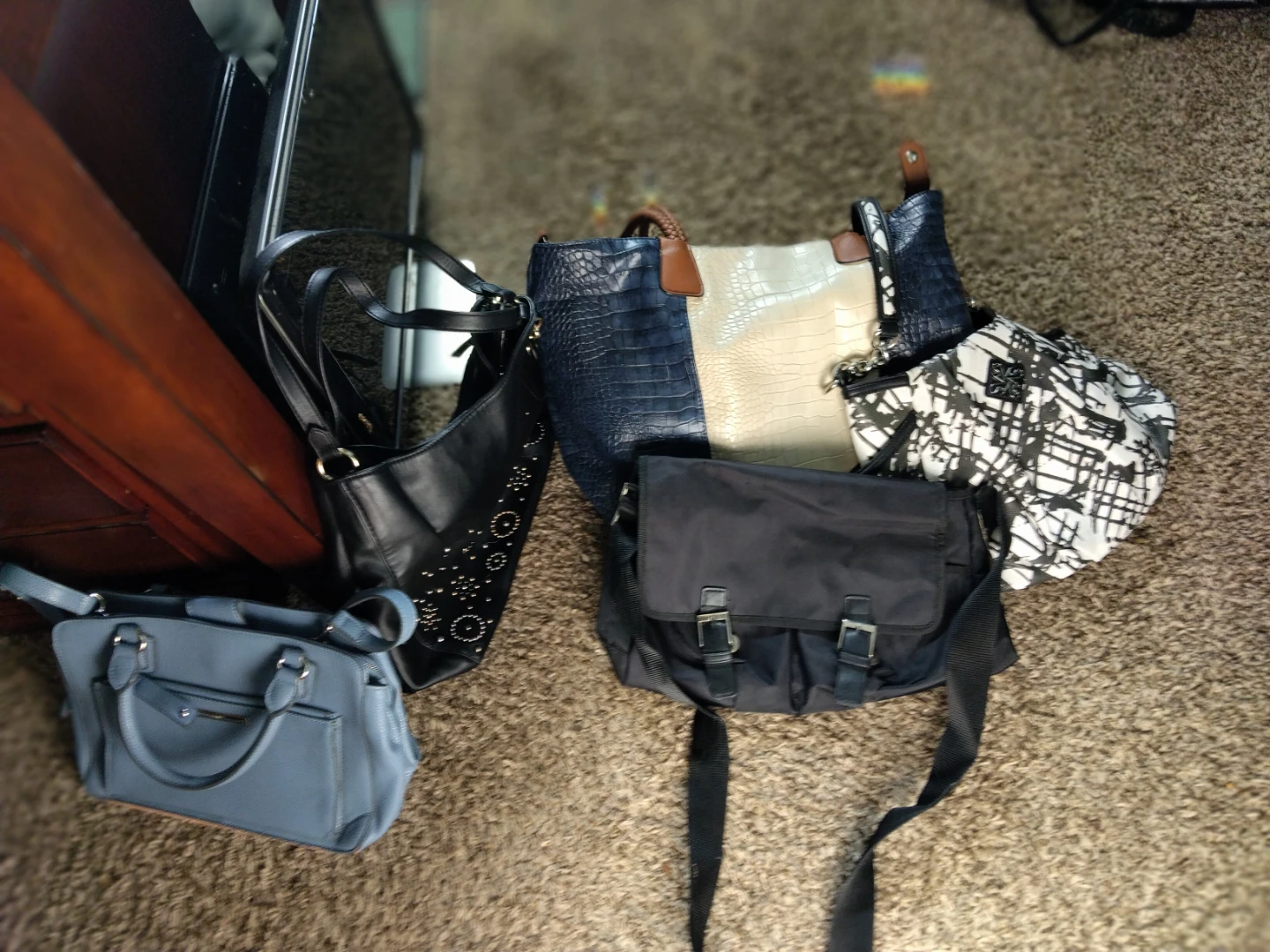 Assorted Women's Handbags - photo 2