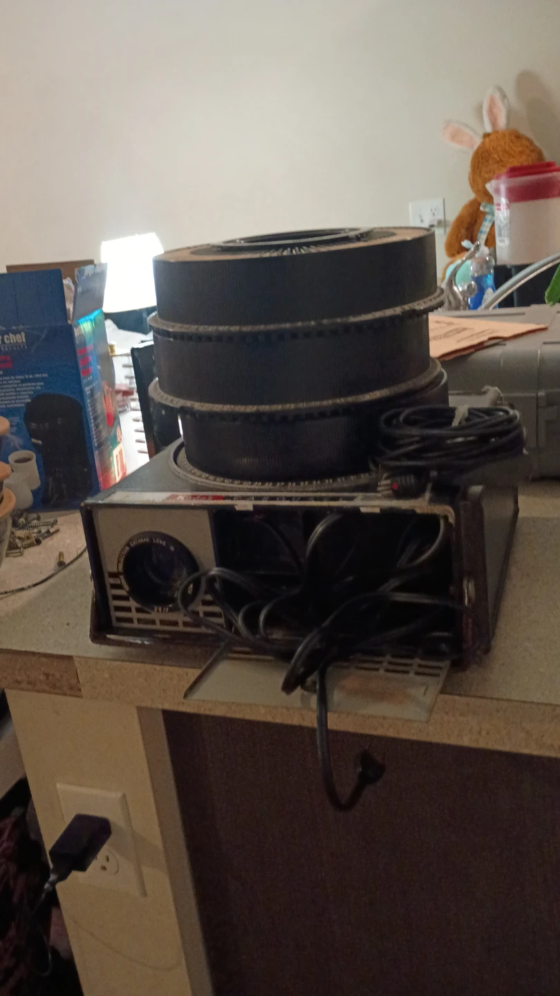 Kodak Carousel Projector Model 550 - photo 2