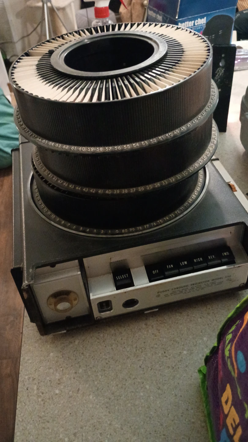 Kodak Carousel Projector Model 550 - photo 3