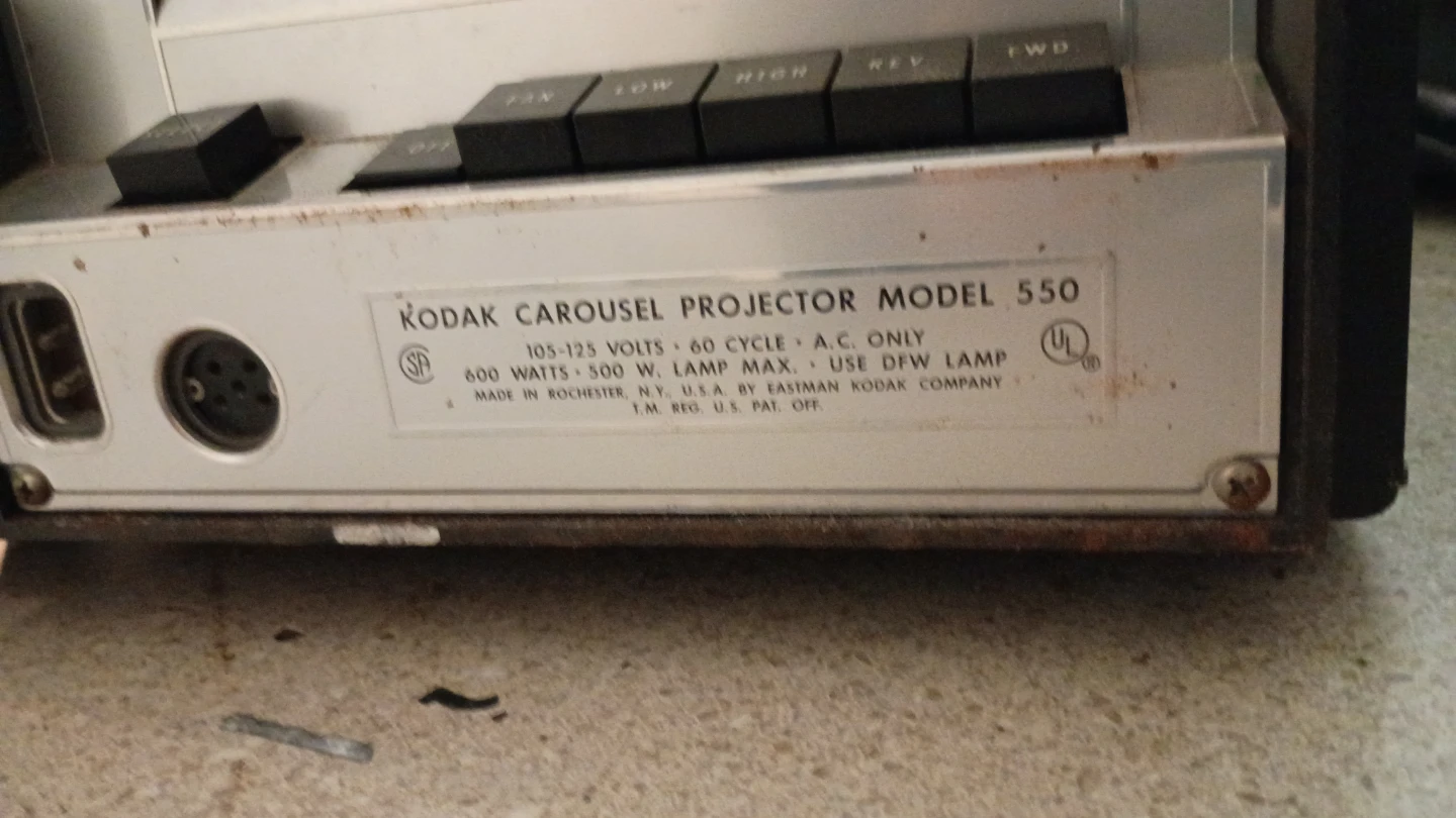 Kodak Carousel Projector Model 550 - photo 5