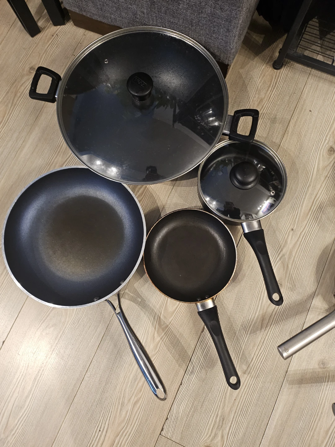 Nonstick 2 pans, 1 pot, 1 wok - photo 3