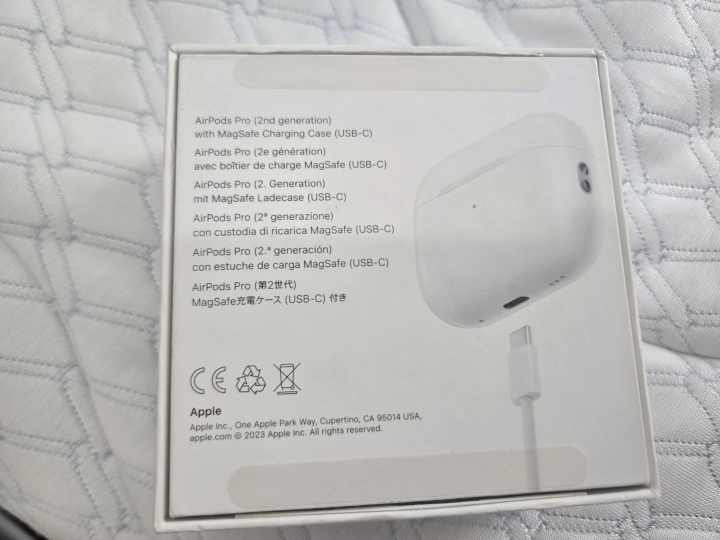 Apple AirPods Pro (2nd generation) with MagSafe Charging Case