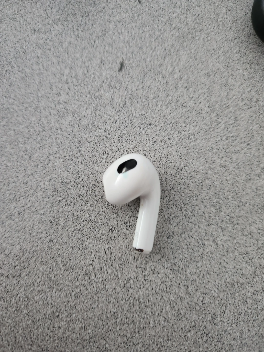 Apple AirPods Pro (Right Earbud)