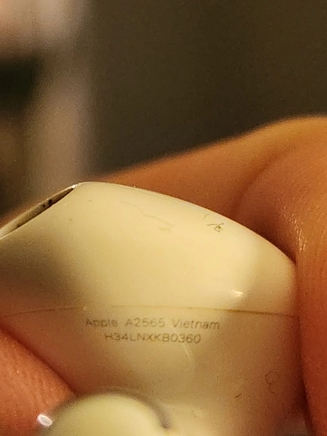 Apple AirPods Pro (Right Earbud) - photo 3
